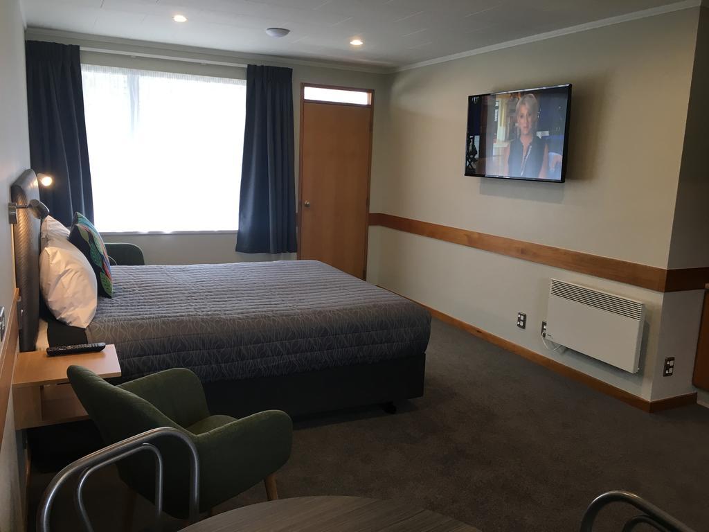 And 4* Dunedin